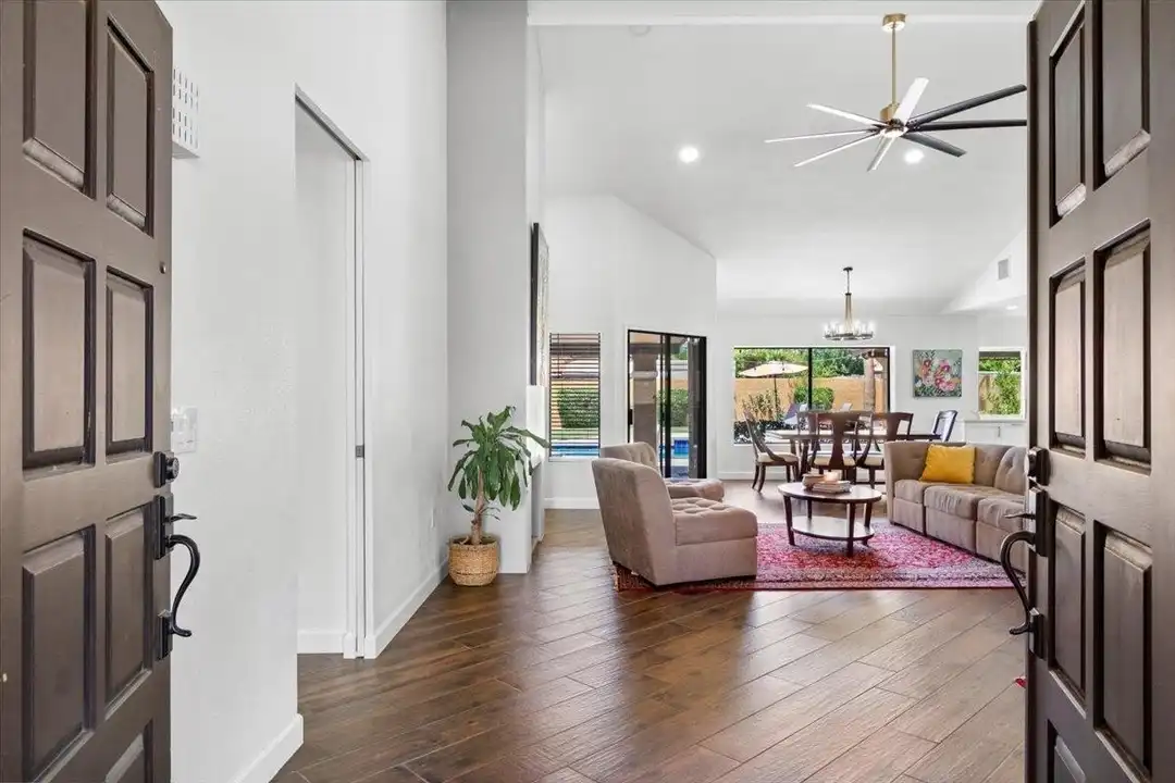 10628 E Cinnabar Ave - View 3