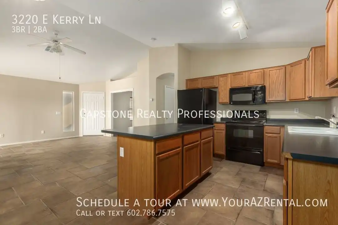 3220 E Kerry Ln - View 3
