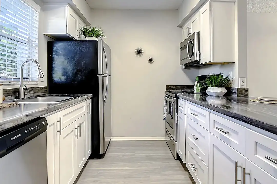 Slate Luxury Apartments - View 6