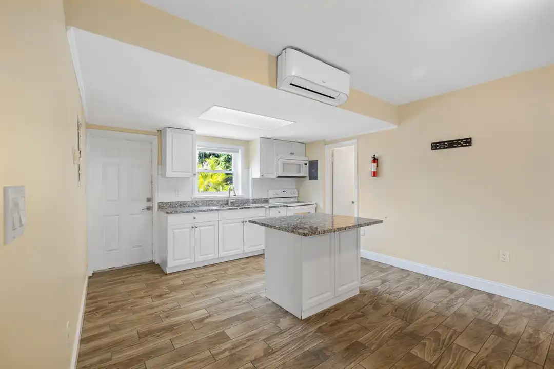 5409 N Flagler Dr - More