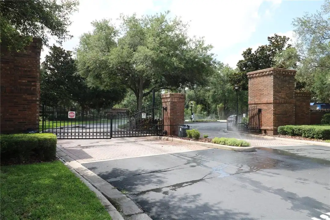 4866 Pond Ridge Dr - More