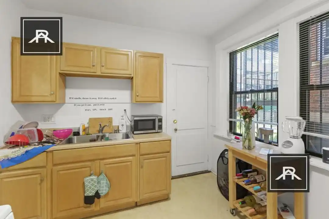 1464 Commonwealth Ave - View 2