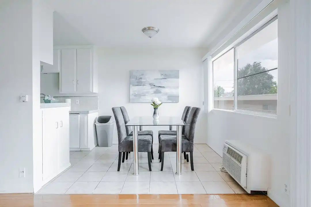 Apartment in Los Angeles, Beverly Grove, Fairfax - View 5