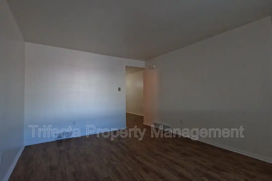 2121 35th Ave Ct unit 18 - View 3