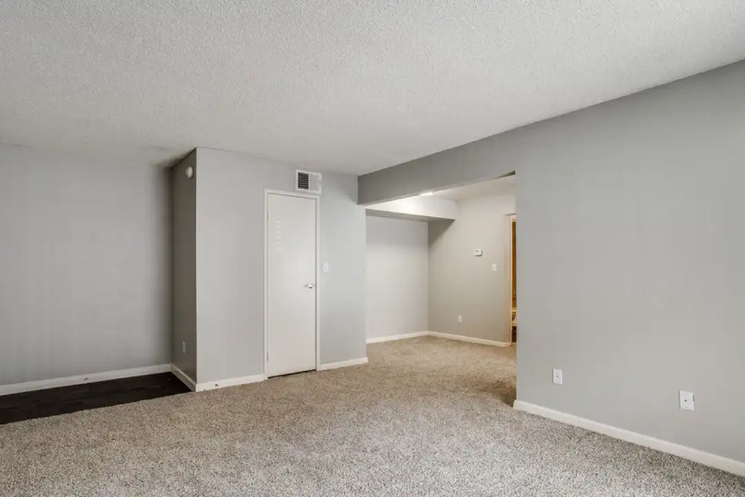 1289 Heather Ridge Ln - More