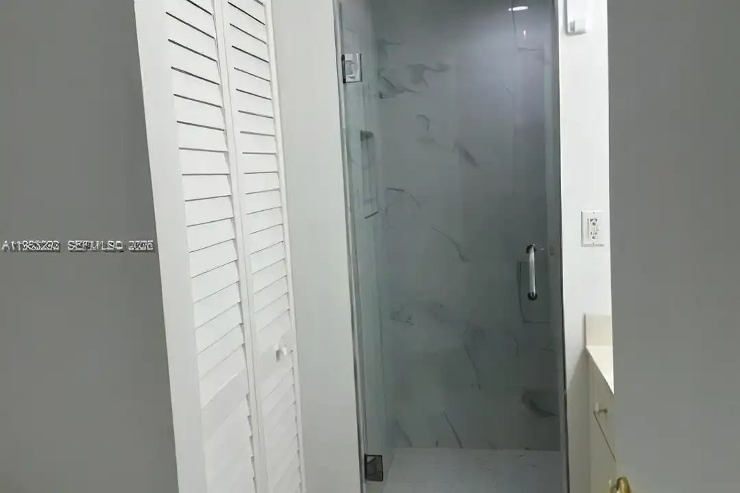 4255 N University Dr unit 215 - View 6