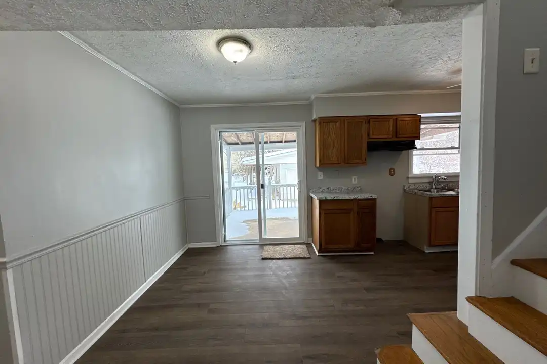 338 N Skyline Dr – pohled 4
