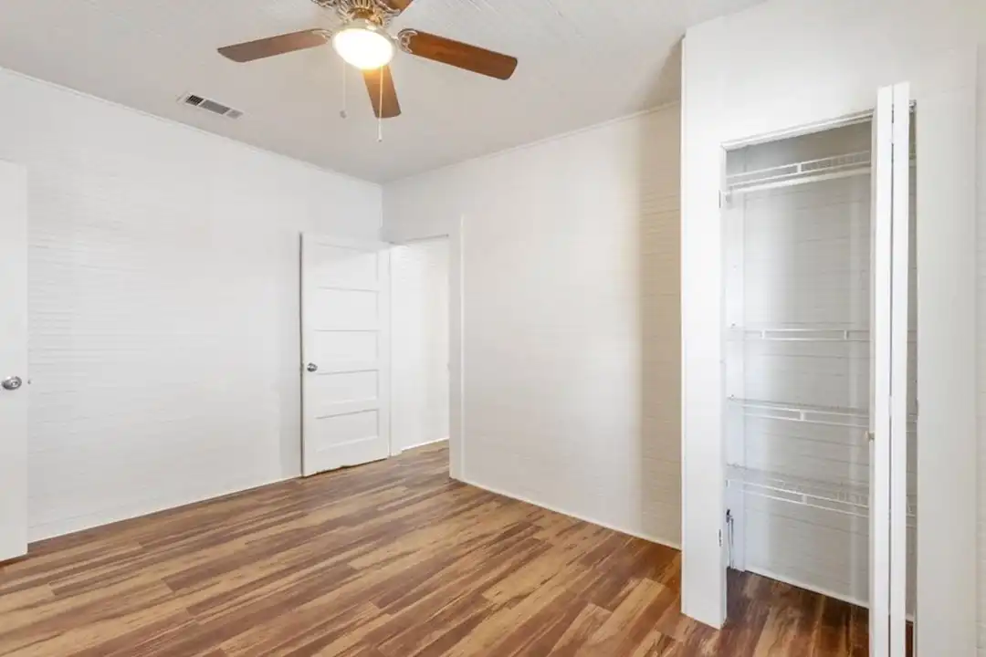 1618 Branch St unit B - View 6