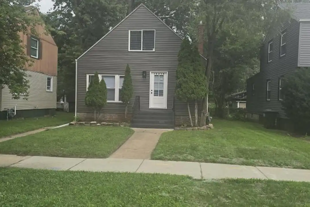 14813 Evers St – photo 1 of 10