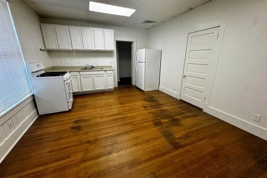 1104 Polk St - View 5