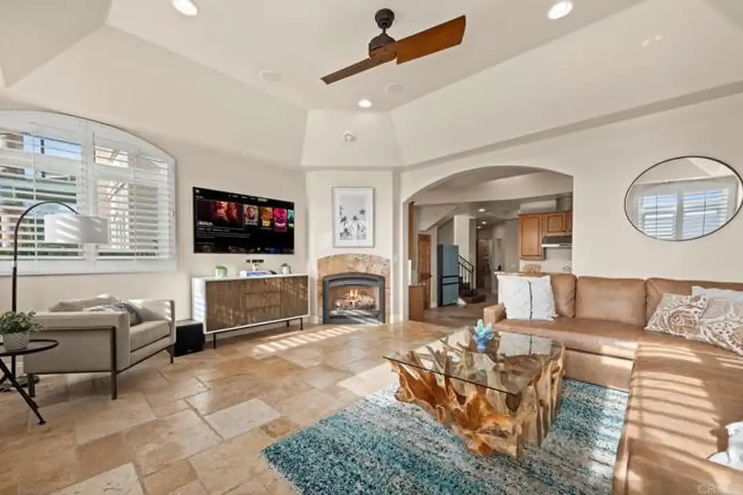 1632 S Pacific St unit B - More