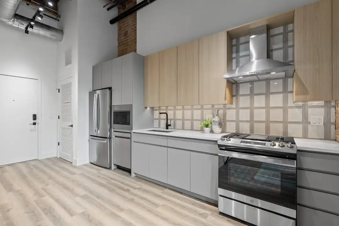 143 W Ohio St - View 2