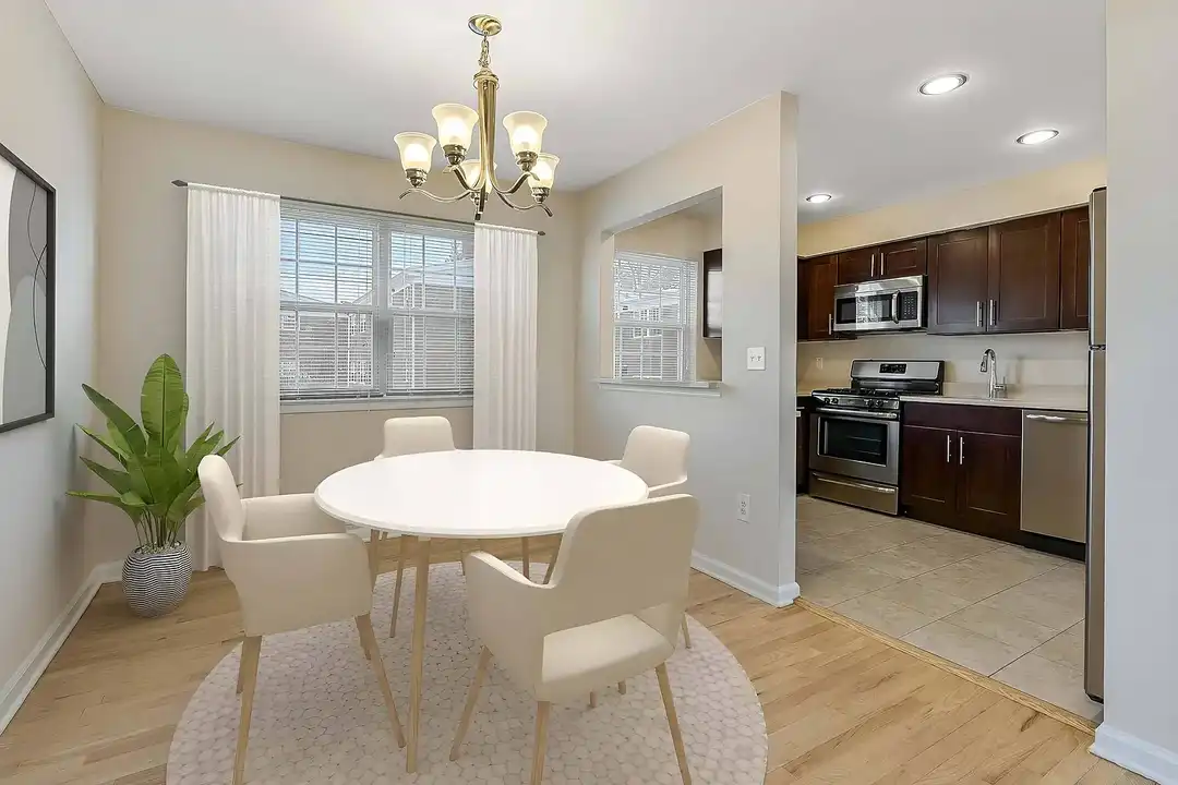 Chatham Hill Apartments – photo 1 of 27