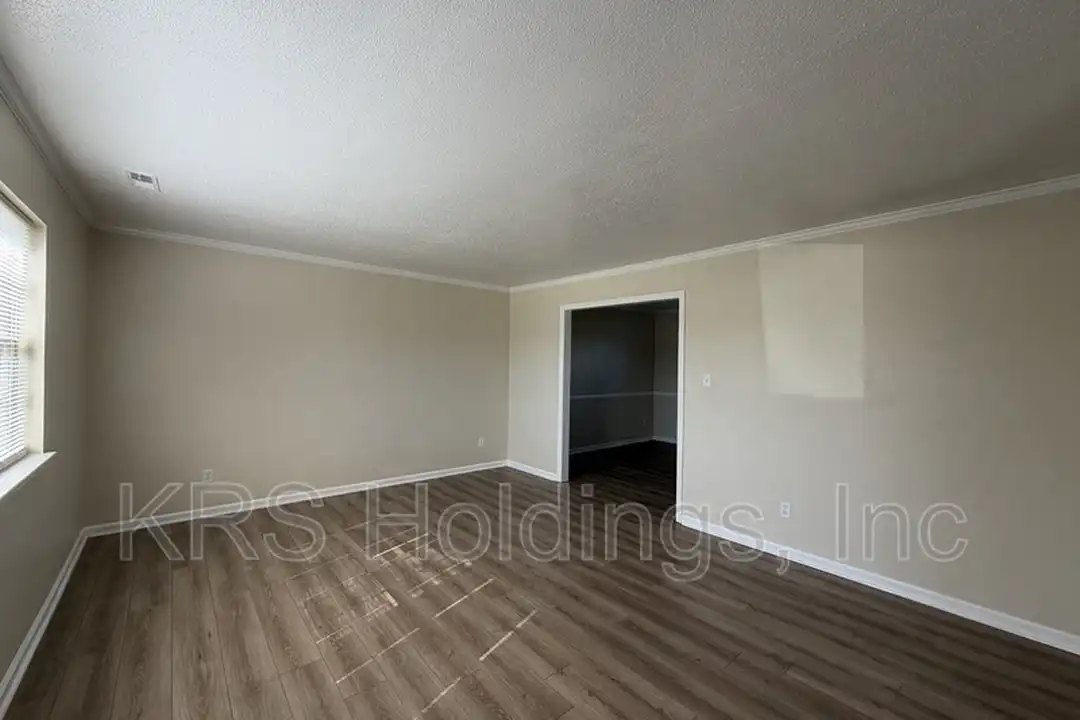 917 Timber Creek Pl - View 4