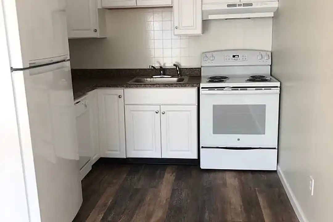 85 Cove Road – photo 1
