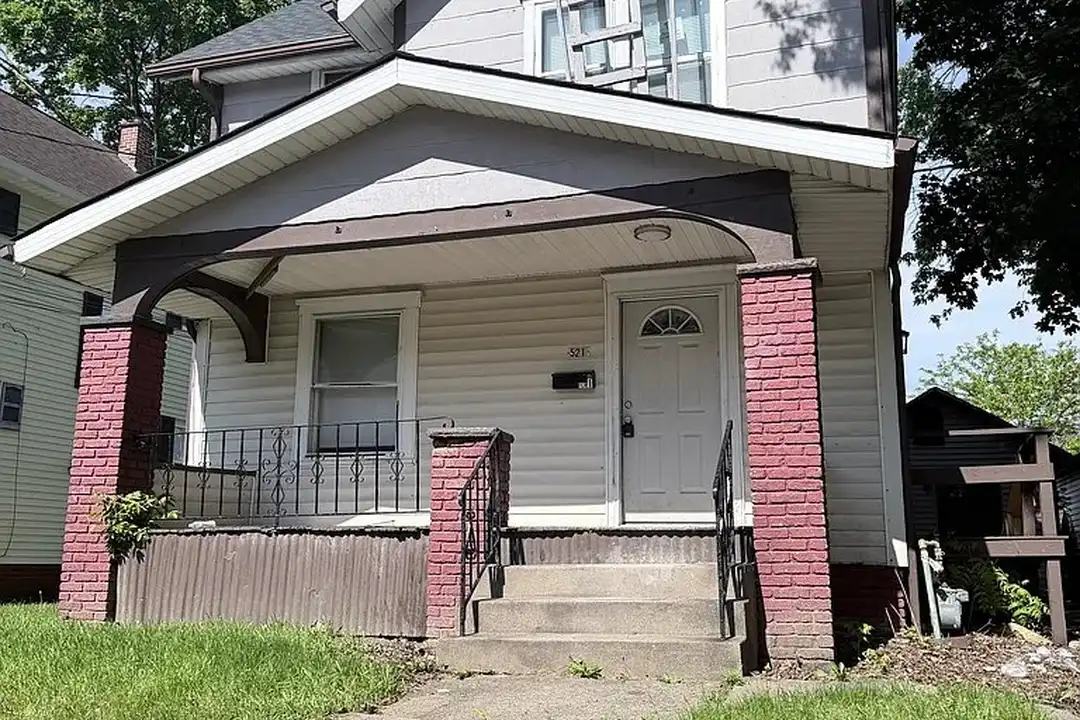 521 Columbus Ave NW unit 2 – photo 1