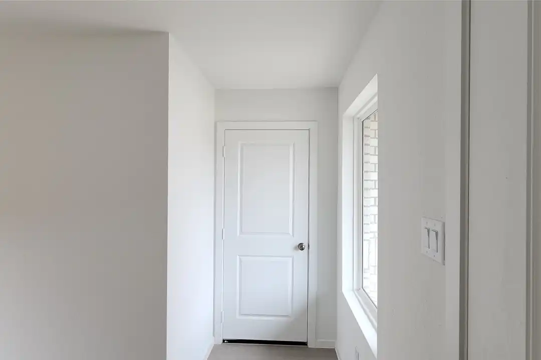 House in Hockley - More
