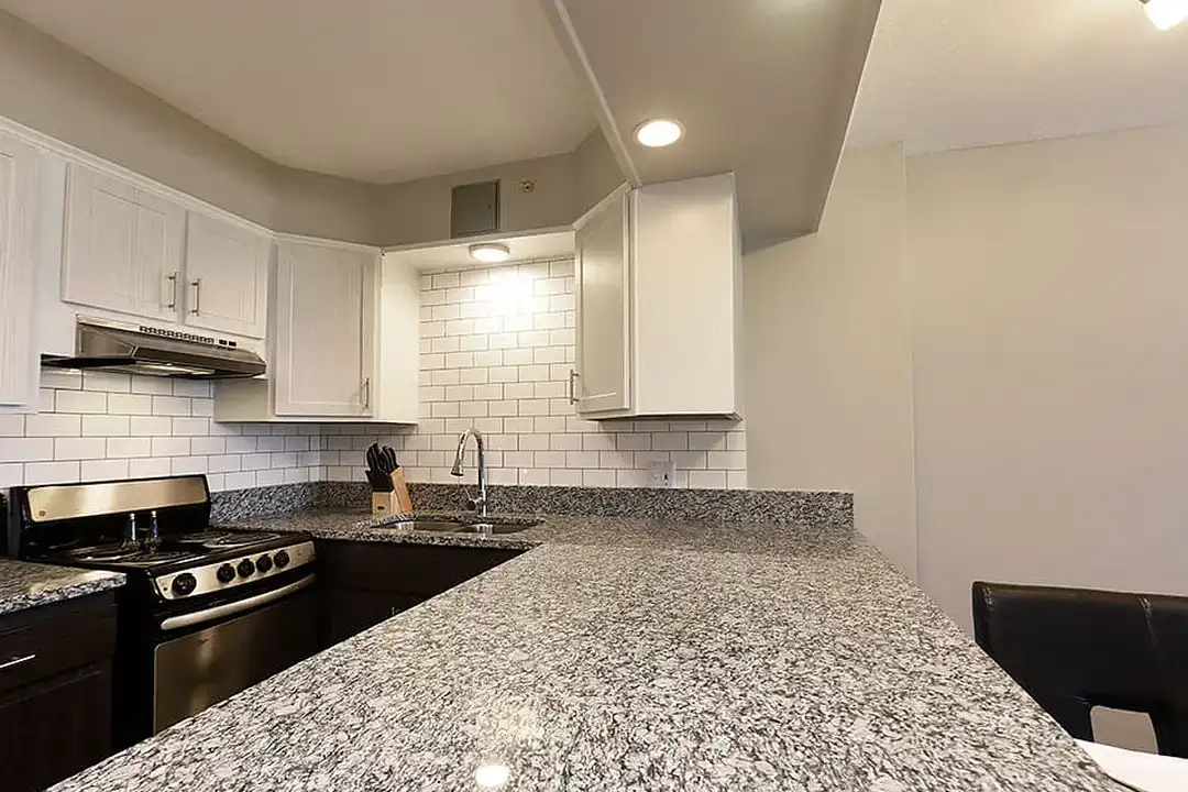 Icon Apartments – photo 1