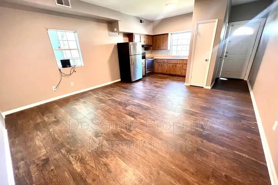 542 5th Ave unit 1 - View 2