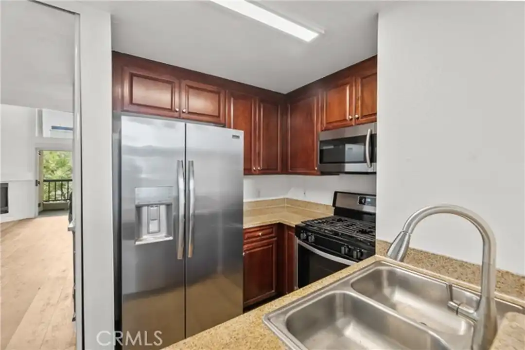 5500 Owensmouth Ave unit 317 - View 6