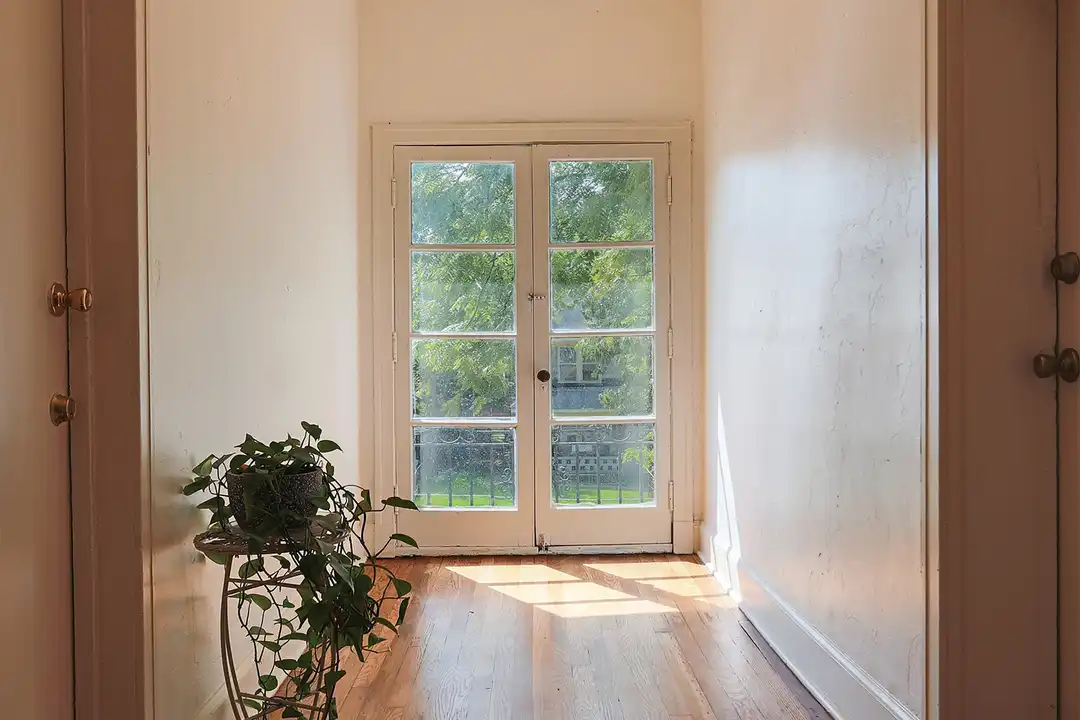 148 Clark Pl unit #5 – pohled 3