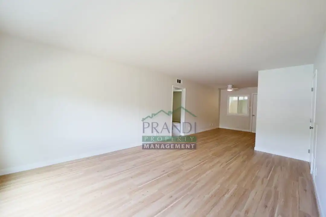 1032 Los Gamos Rd unit D - View 5