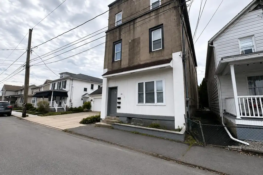 65 Center St #1 – photo 1 of 13