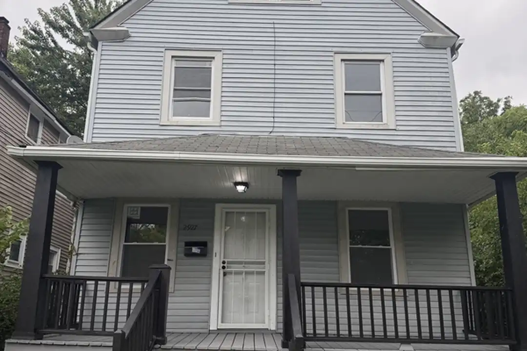 2927 E 115th St – photo 1