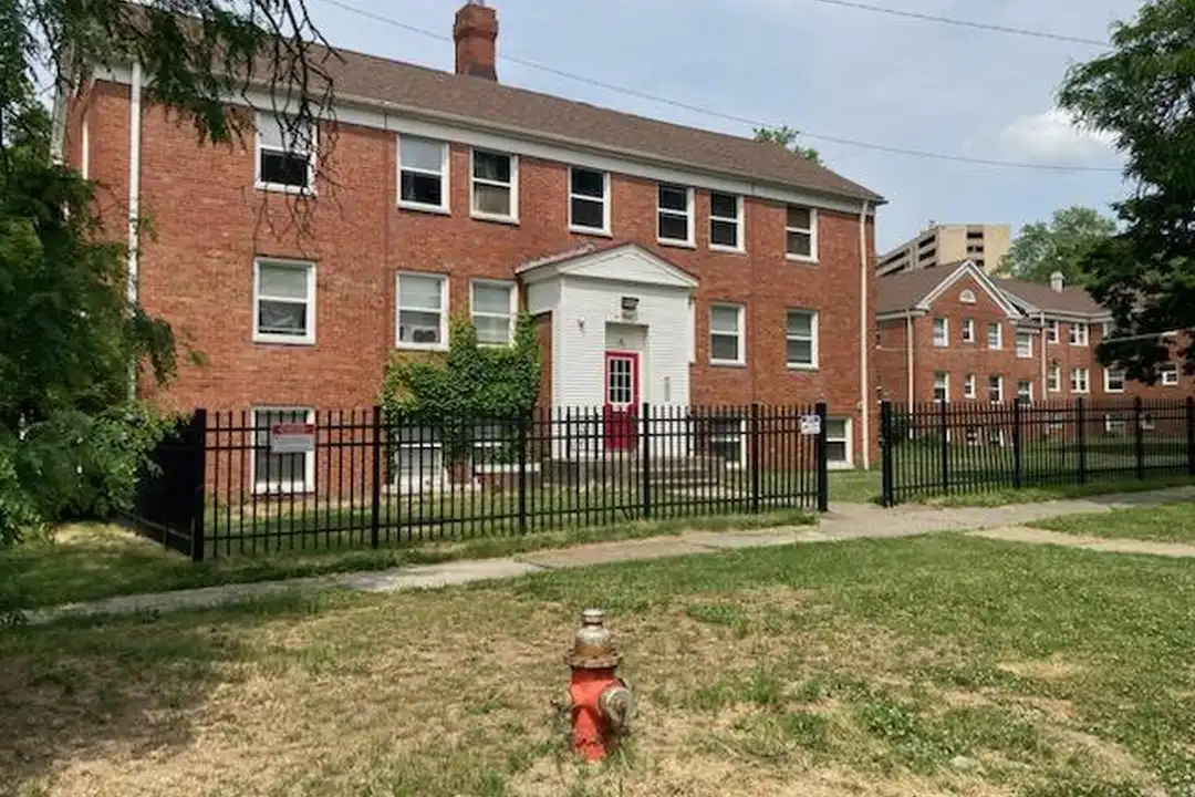 1875 Forest Hills Blvd unit C7 – photo 1