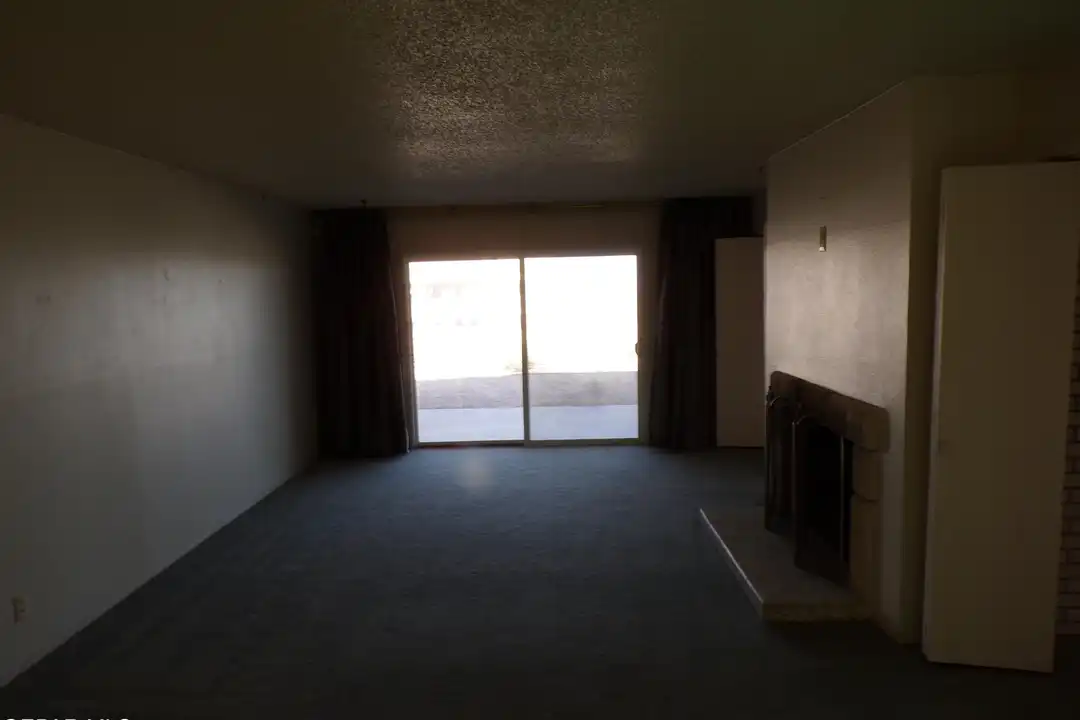 4820 Louisiana St - View 4