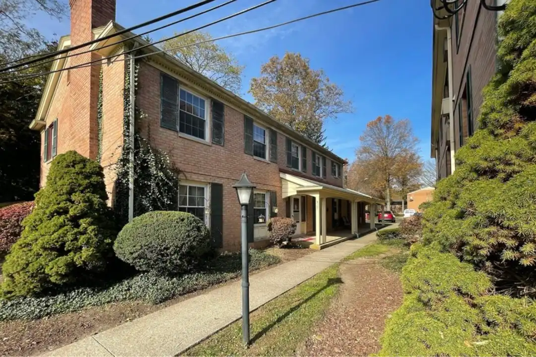 529 E Main St unit B-18