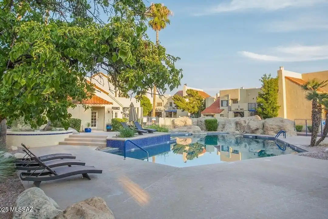 1200 E River Rd #B27 - View 4