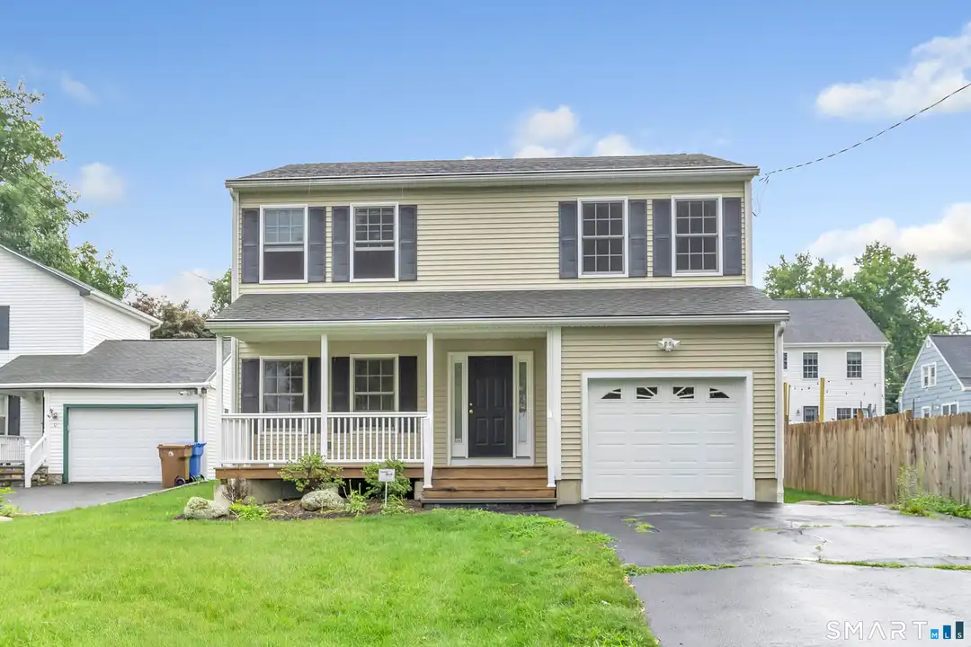 36 Pawtucket Ave – photo 1