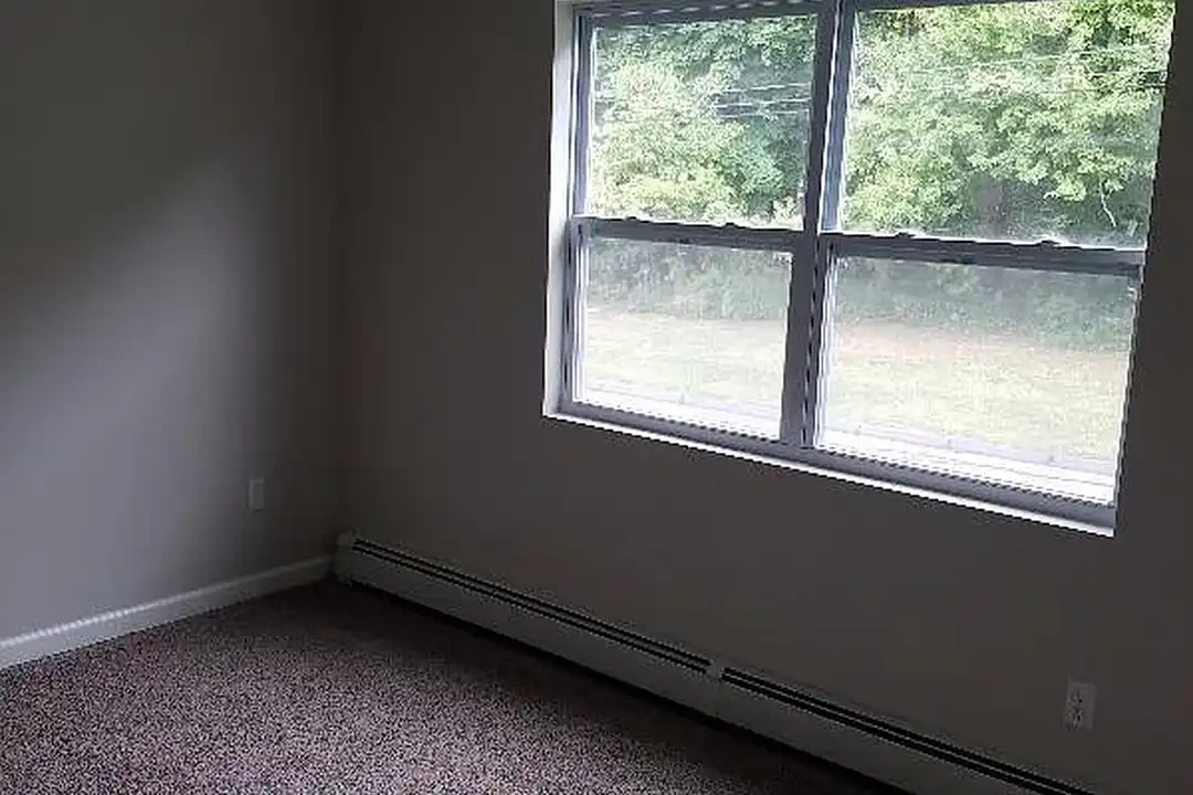 Farmington House Apartments – photo 1 of 13