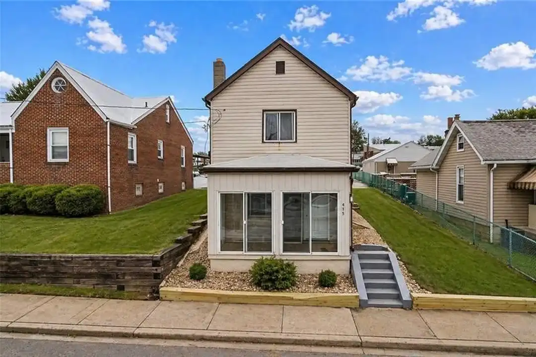 415 Giffin Ave – photo 1 of 26