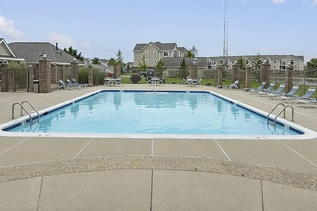 Hunters Pond Apartment Homes – photo 1