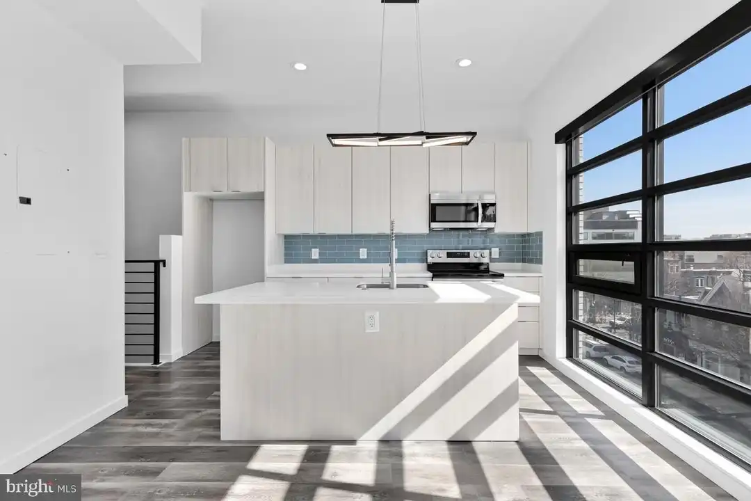 506 H St NE #401 - View 2