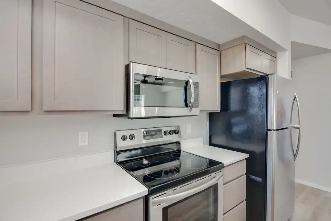 16344 N Franklin Blvd unit C303 - View 5