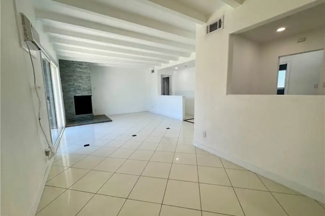 1211 N Siesta St - View 6