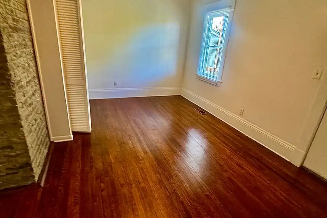 2920 Rhodes Cir S unit Apt B - View 6