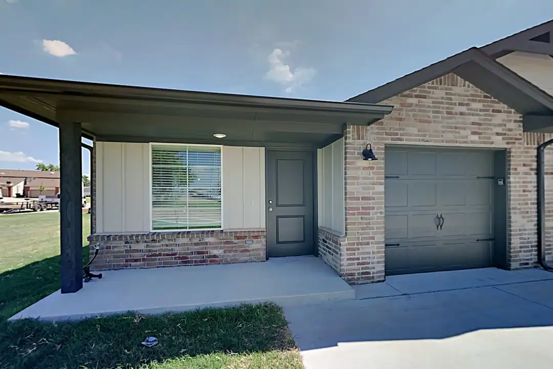 11201 Breckenridge Ln - View 3