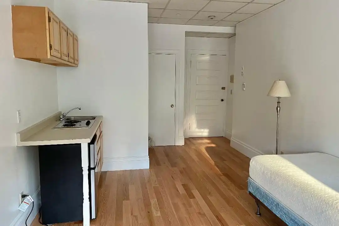 862 Beacon St - View 4