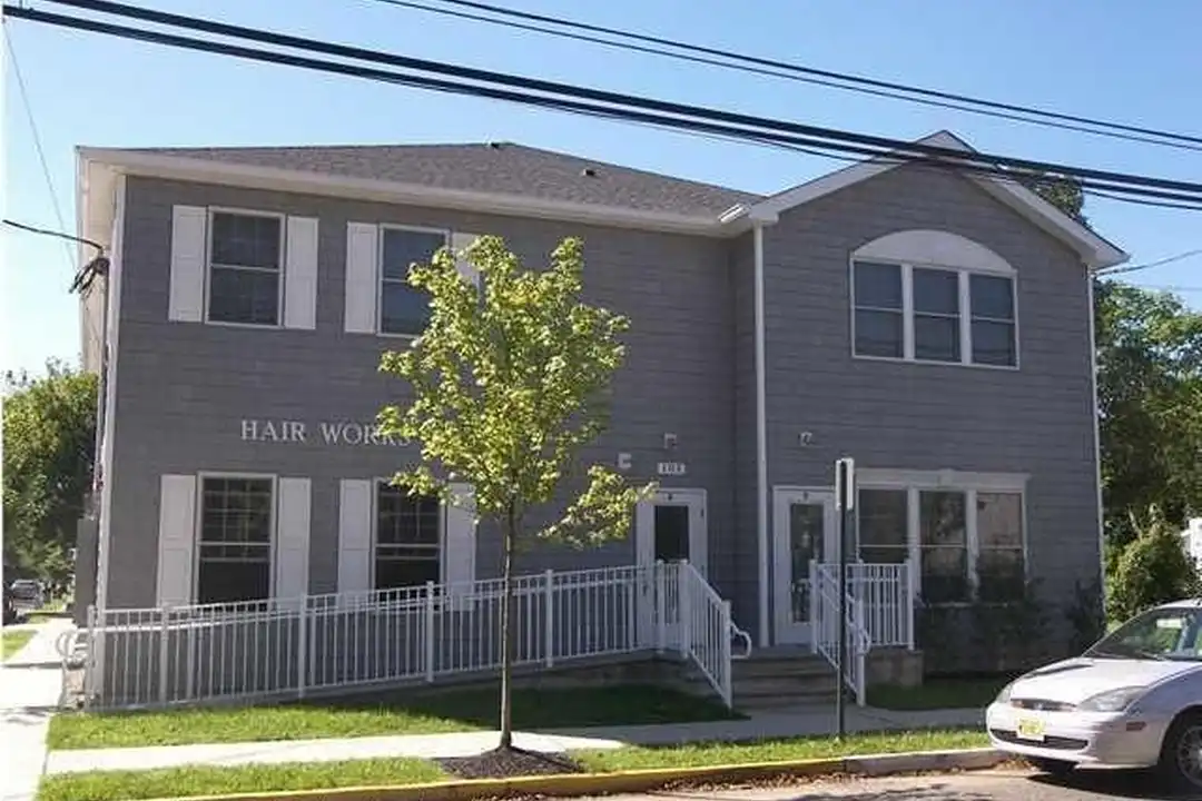 103 Drs James Parker Blvd #D – photo 1 of 5