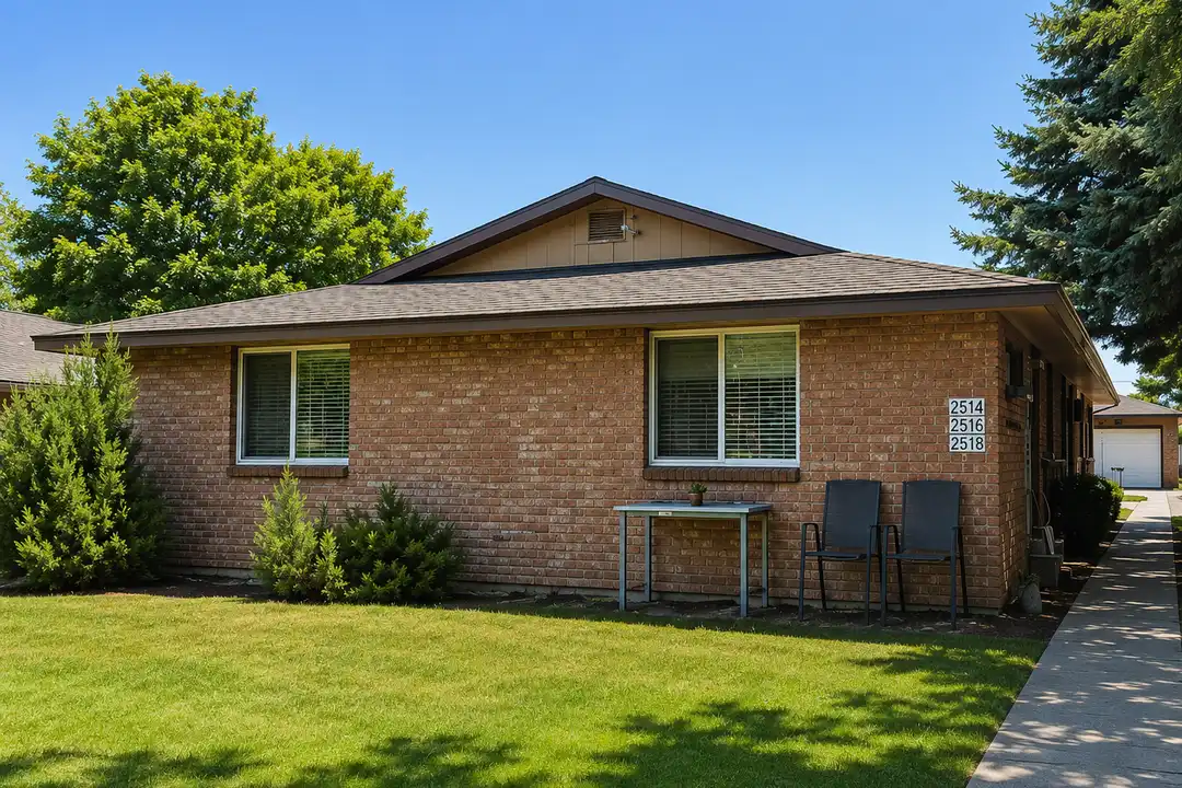 2514 E Sinto Ave unit 18 – photo 1