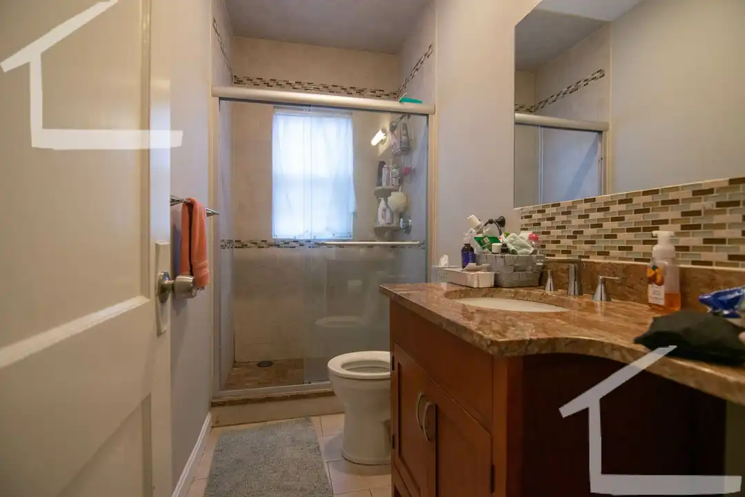 43 Long Ave – pohled 6