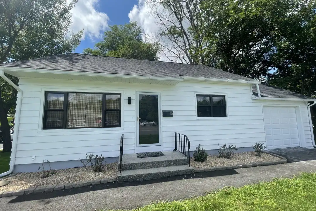 750 Columbia Turnpike – photo 1 of 33