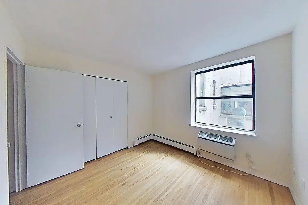 365 W 52nd St unit 4F - View 6