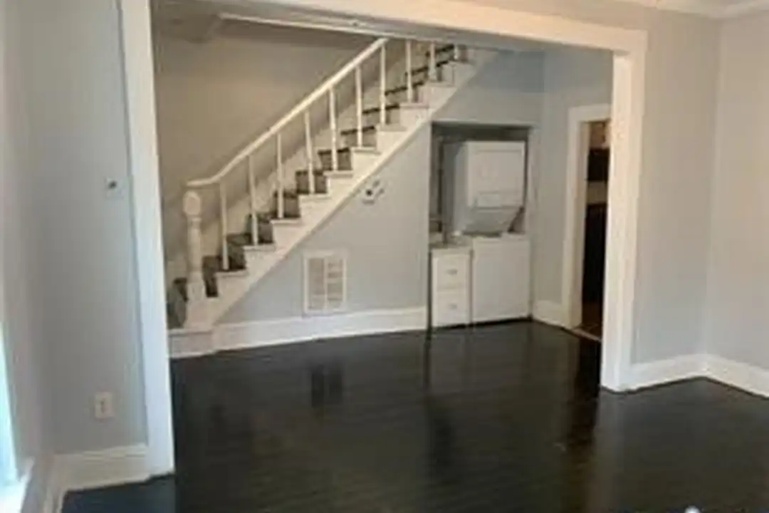 3317 Waverly Blvd #B - More