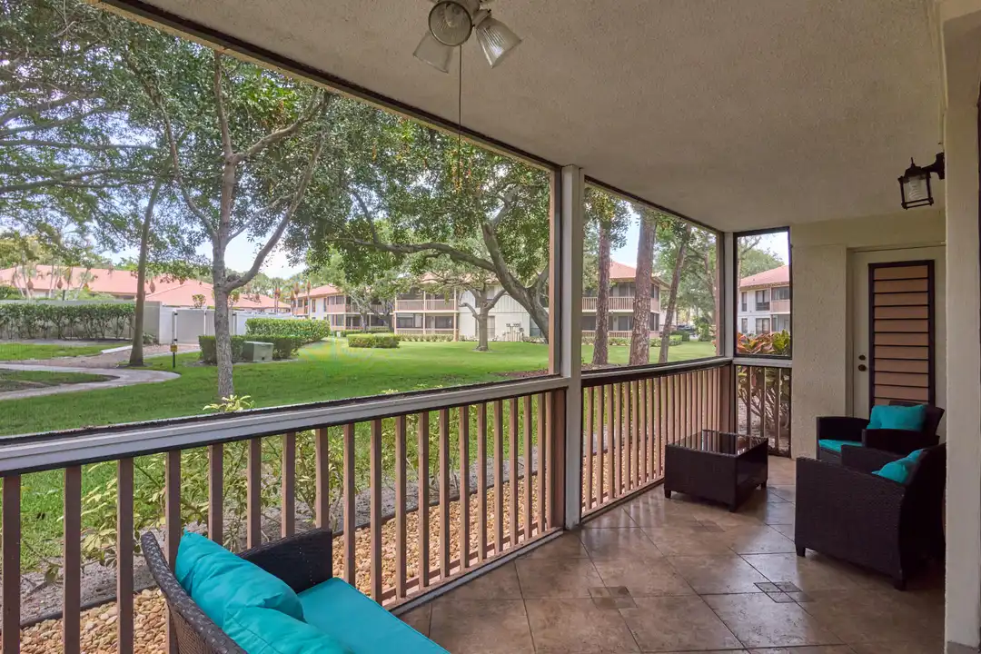 563 Brackenwood Pl - More