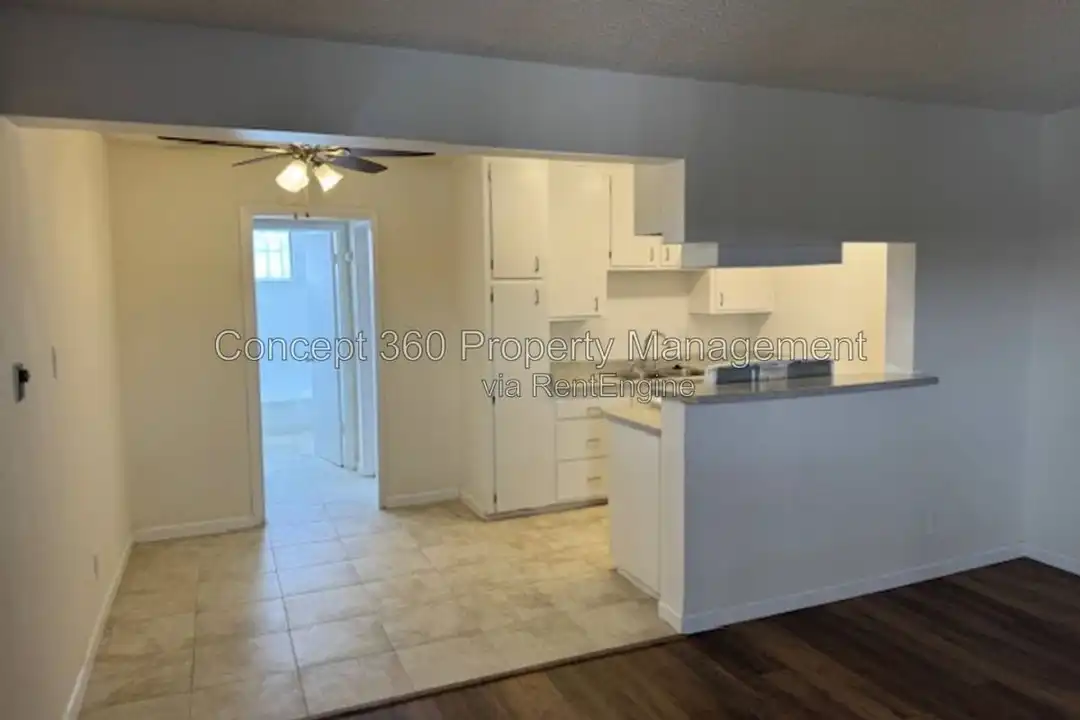 1011 Ohio Ave unit 5 – photo 1